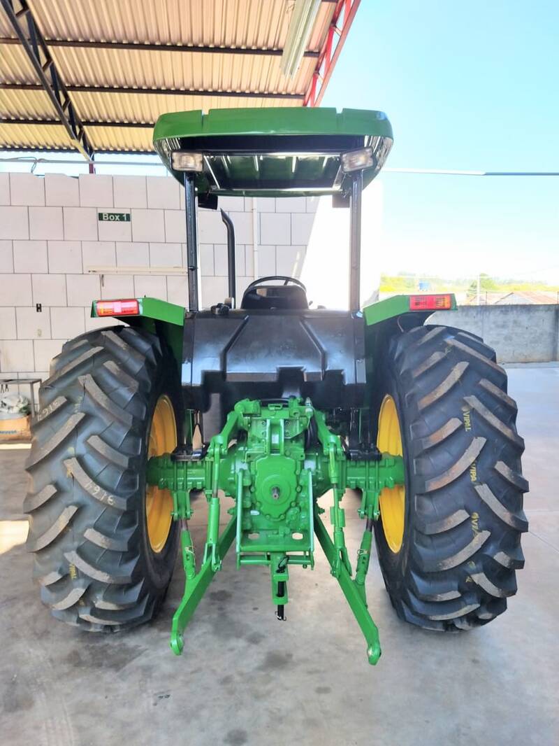 TRATOR JOHN DEERE 5705 - 4X4 - ANO 2007 - VENDIDO